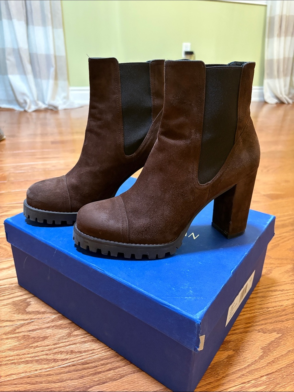 Stuart Weitzman Women’s Brown Suede Block Heel Chelsea Boots